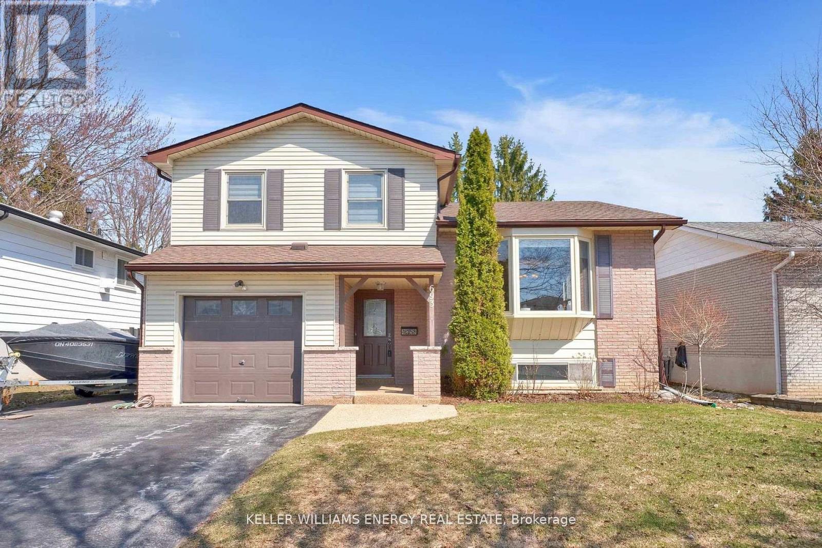 693 WAVERLY STREET N, Oshawa, Ontario