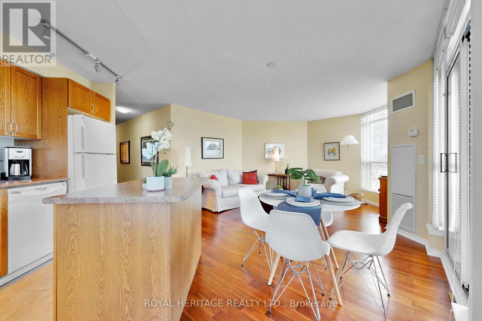 112 - 340 Watson Street W, Whitby, Ontario  L1N 9G1 - Photo 15 - E13123604
