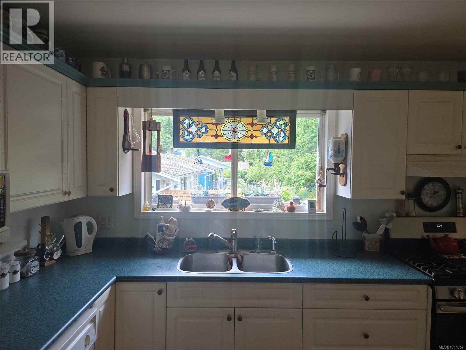 170 Seaview St, Sayward, British Columbia  V0P 1R0 - Photo 24 - 1011857