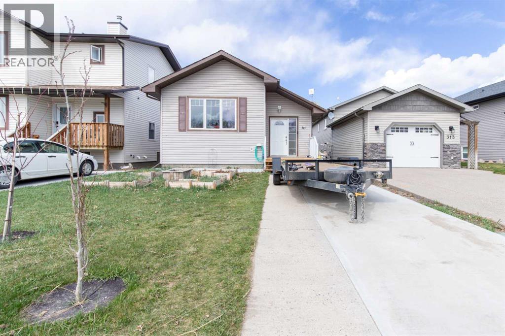 311 Barons Street, Nobleford, Alberta  T0L 1S0 - Photo 1 - A2310948