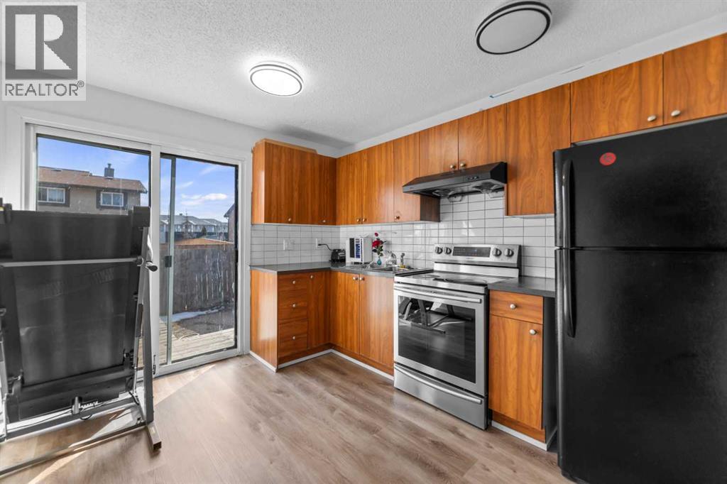 40 Pinecliff Close Ne, Calgary, Alberta  T1Y 4N5 - Photo 11 - A2300841