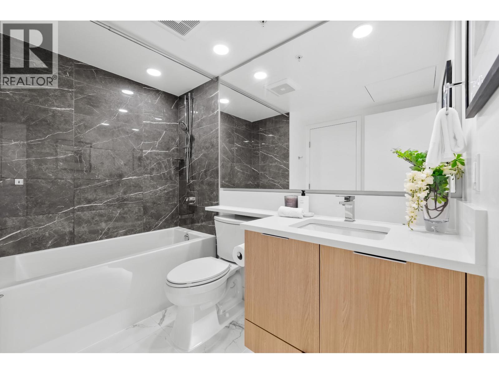 602 7683 Park Crescent, Burnaby, British Columbia  V3N 0J4 - Photo 23 - R3123180