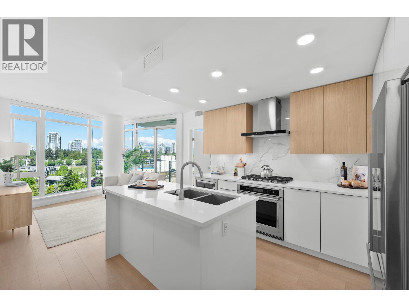602 7683 Park Crescent, Burnaby, British Columbia  V3N 0J4 - Photo 4 - R3123180