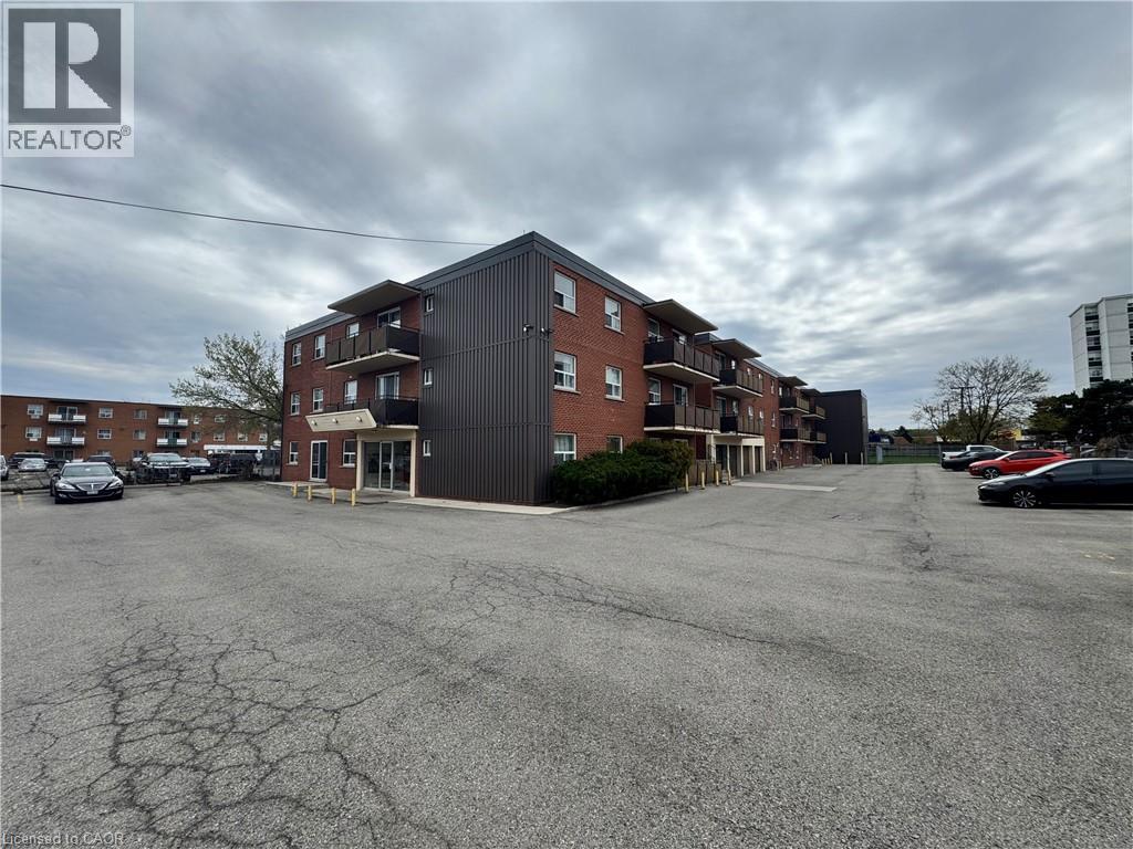 105 Tia Drive Unit# 105, Hamilton, Ontario  L8H 2N8 - Photo 2 - 40829390