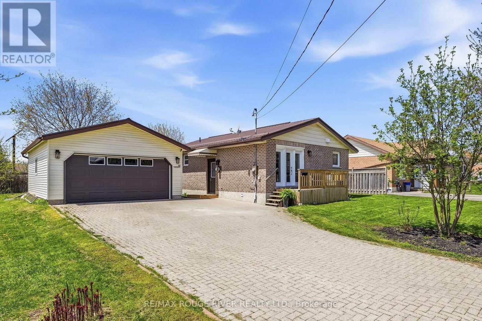 19 CAROLINE STREET, Kawartha Lakes, Ontario