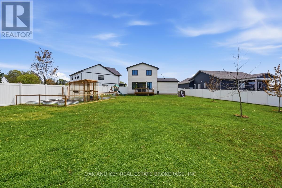 32 Helen Court, Central Elgin, Ontario  N0L 1B0 - Photo 46 - X13123466