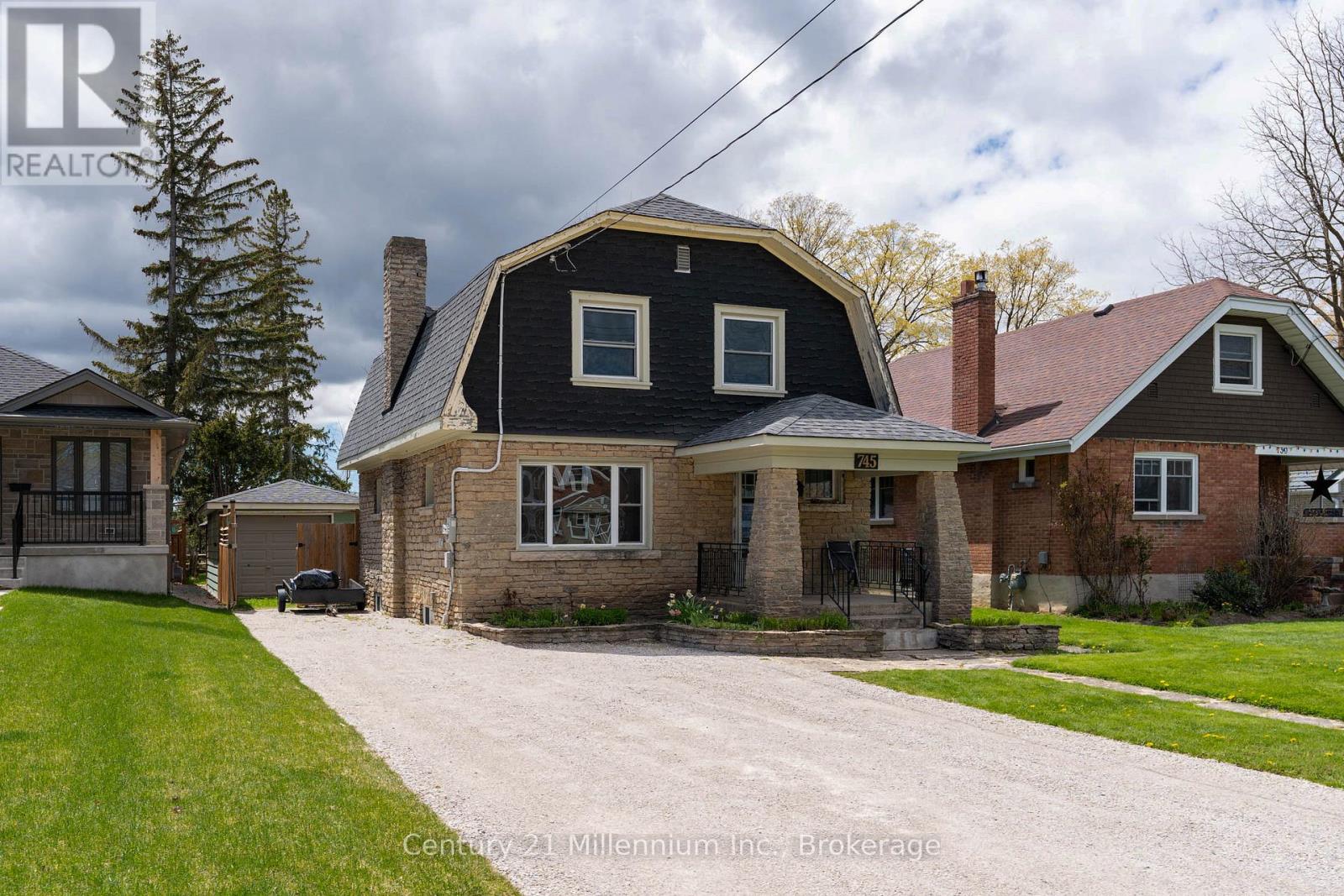 745 15th Street E, Owen Sound, Ontario  N4K 1X5 - Photo 1 - X13123454