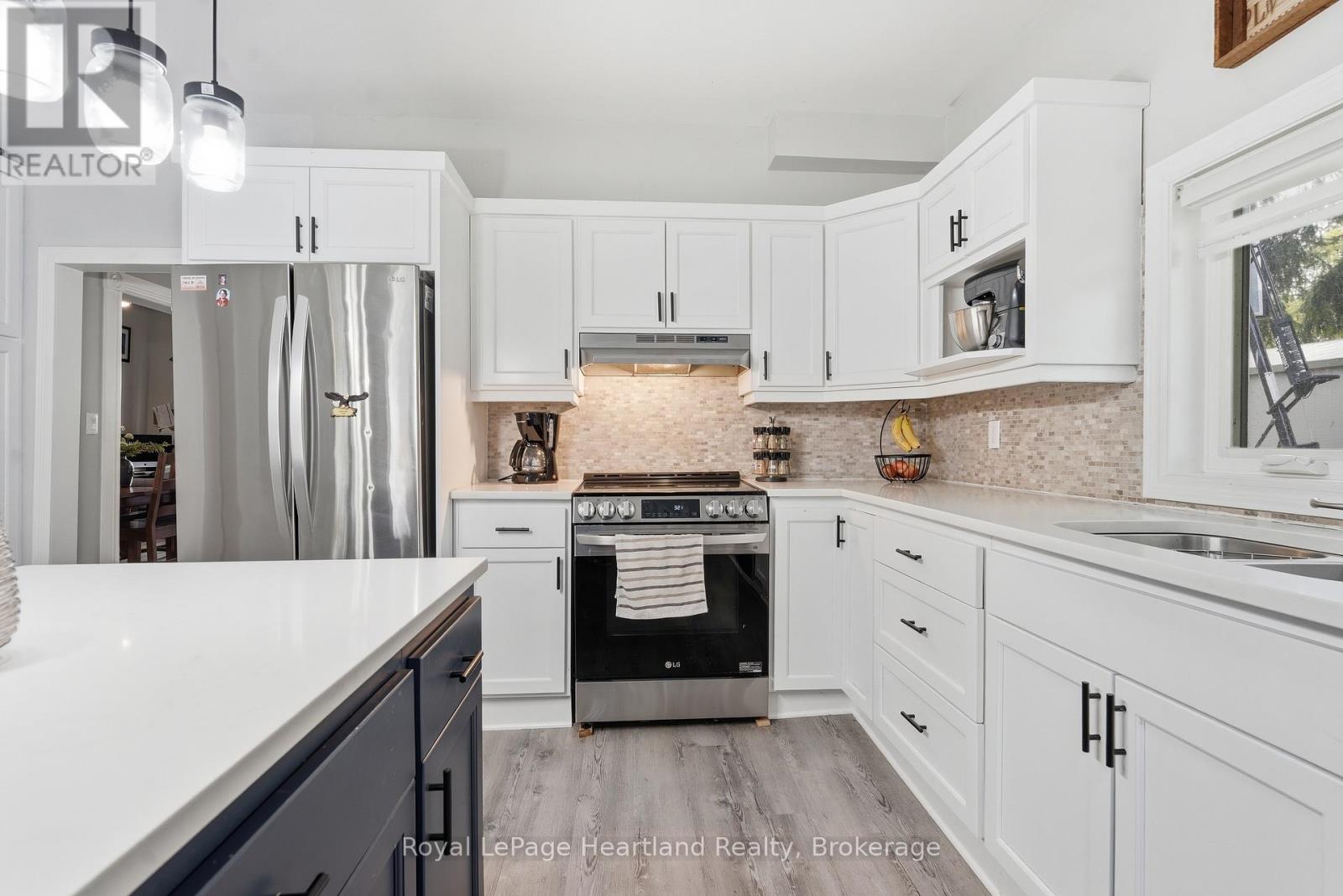 27 Harpurhey Road, Huron East, Ontario  N0K 1W0 - Photo 13 - X13123536