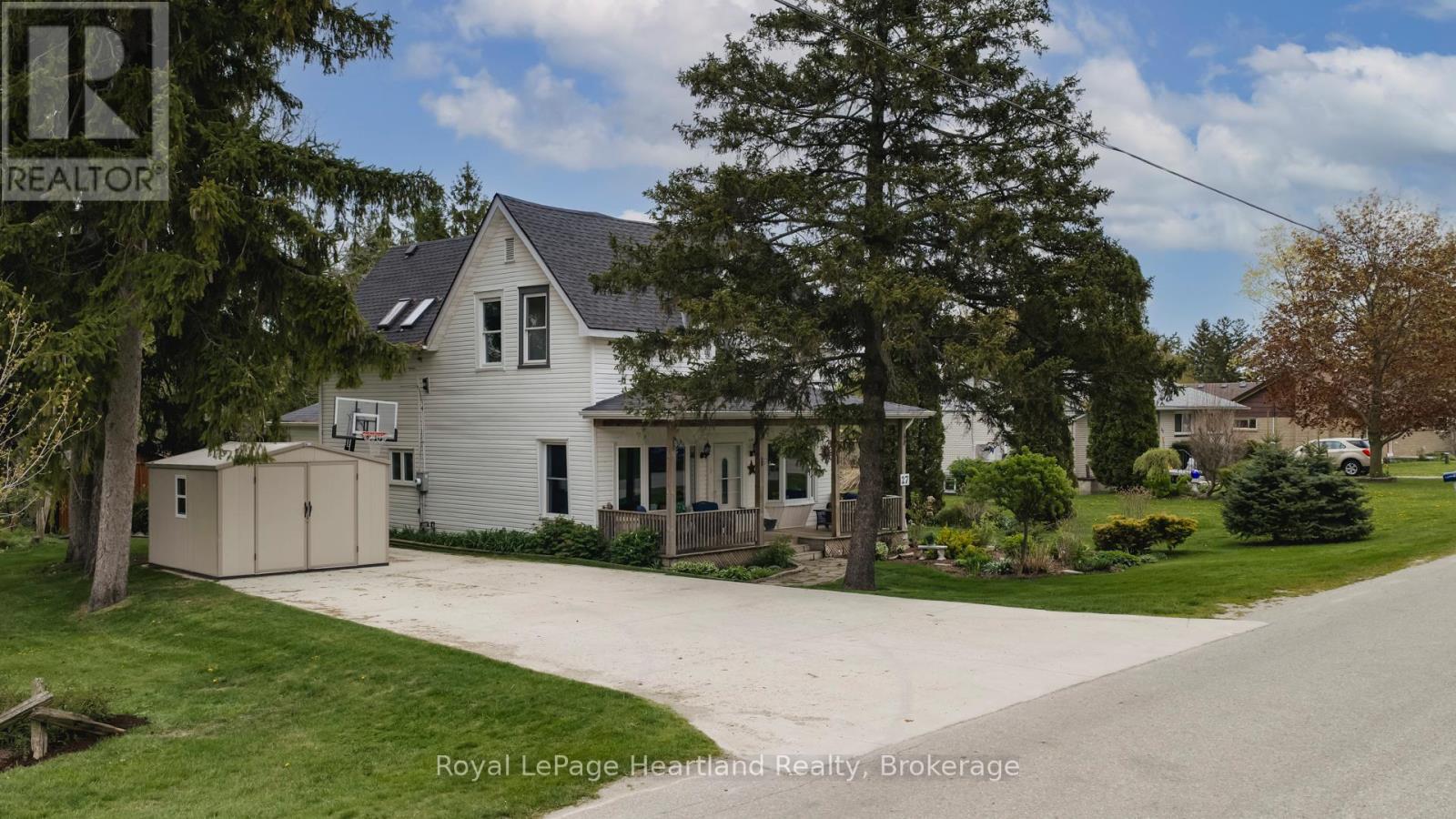 27 Harpurhey Road, Huron East, Ontario  N0K 1W0 - Photo 2 - X13123536
