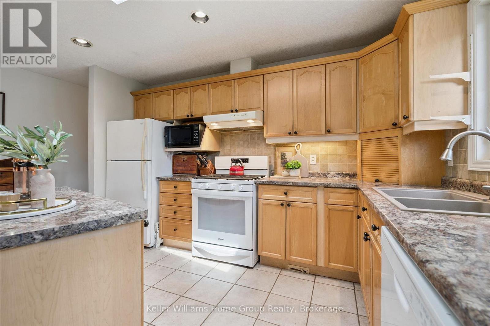 5 Clarke Street, Centre Wellington, Ontario  N0B 1S0 - Photo 17 - X13123566