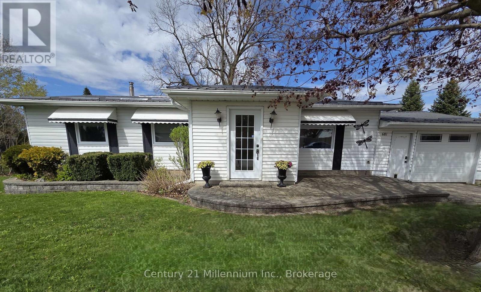 681 Wheeler Street, Huron-Kinloss, Ontario  N0G 2H0 - Photo 2 - X13123662