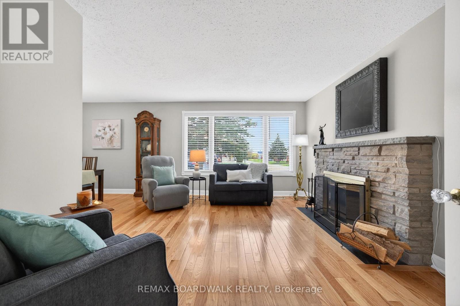 189 Banning Road, Ottawa, Ontario  K2L 1C5 - Photo 6 - X13123428