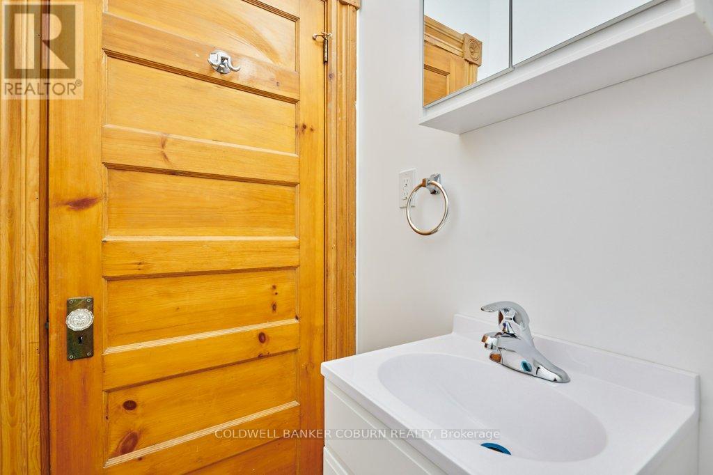 11719 Lakeshore Drive, South Dundas, Ontario  K0C 1X0 - Photo 19 - X13123522