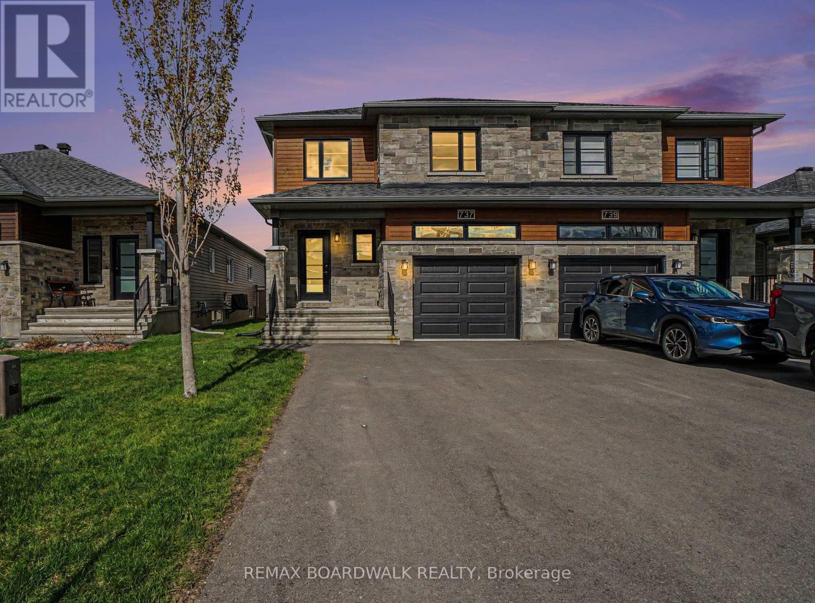 737 AZURE STREET, Russell, Ontario
