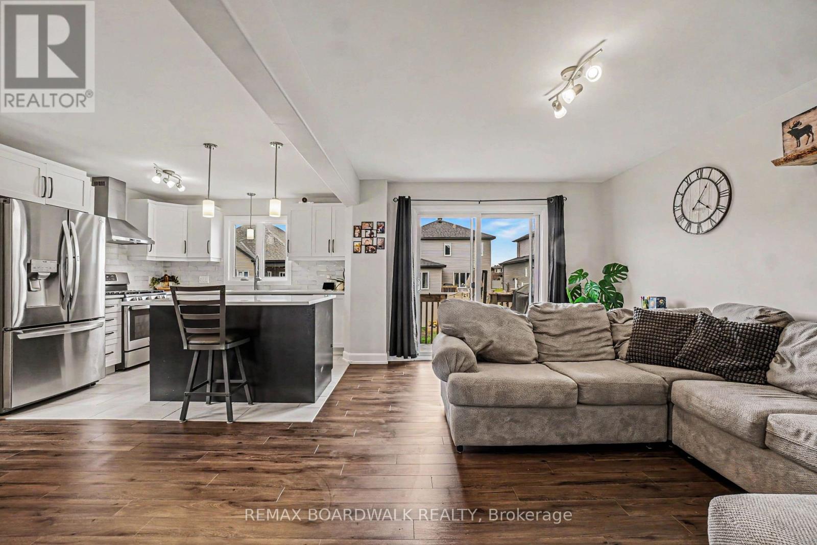 737 Azure Street, Russell, Ontario  K4R 0E6 - Photo 9 - X13123574