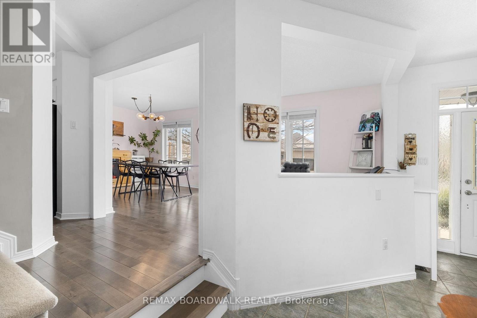 1197 Lichen Avenue, Ottawa, Ontario  K4A 4A5 - Photo 6 - X13123584