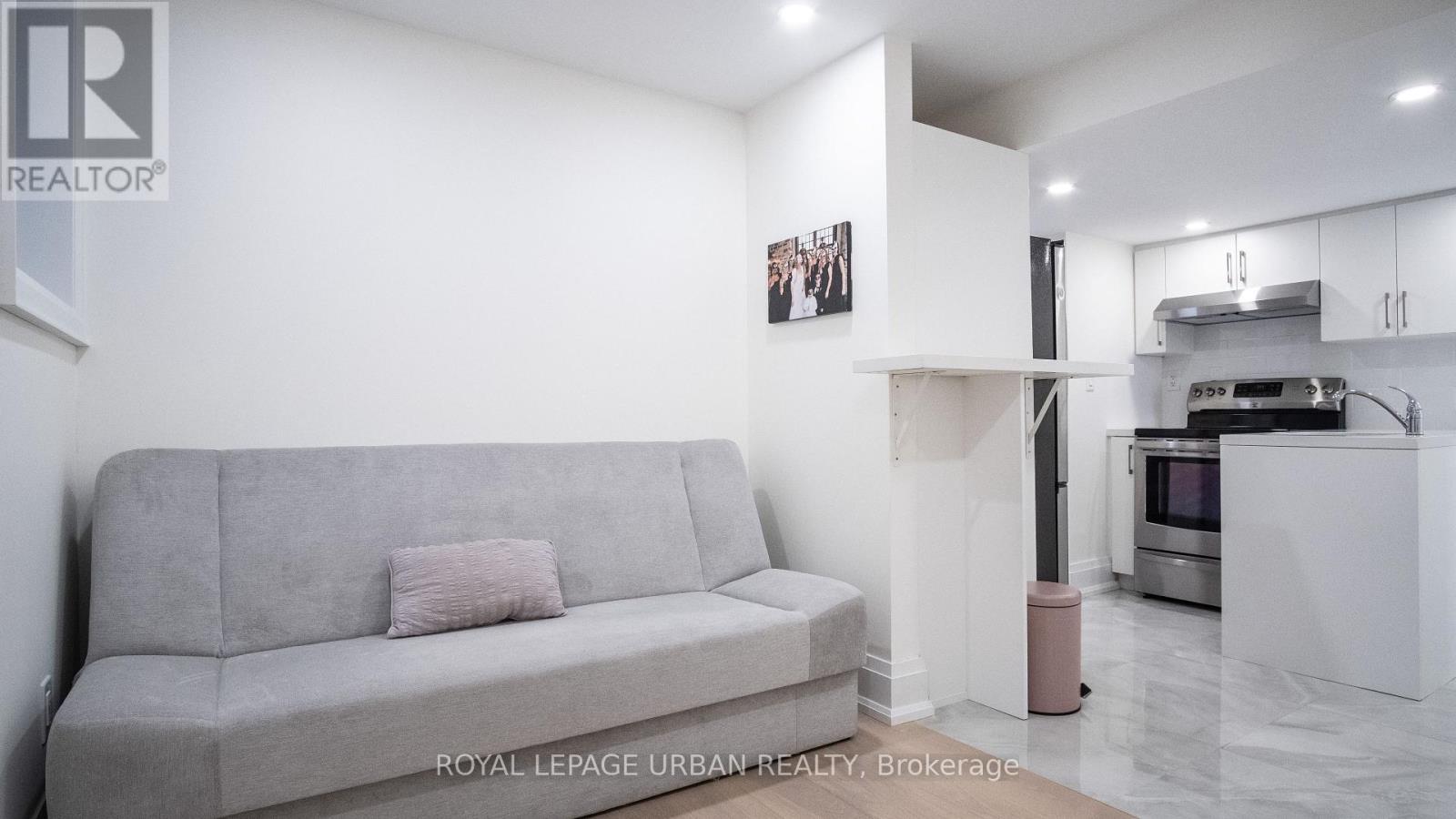 434 Westmount Avenue, Toronto, Ontario  M6E 3N5 - Photo 30 - C13123178