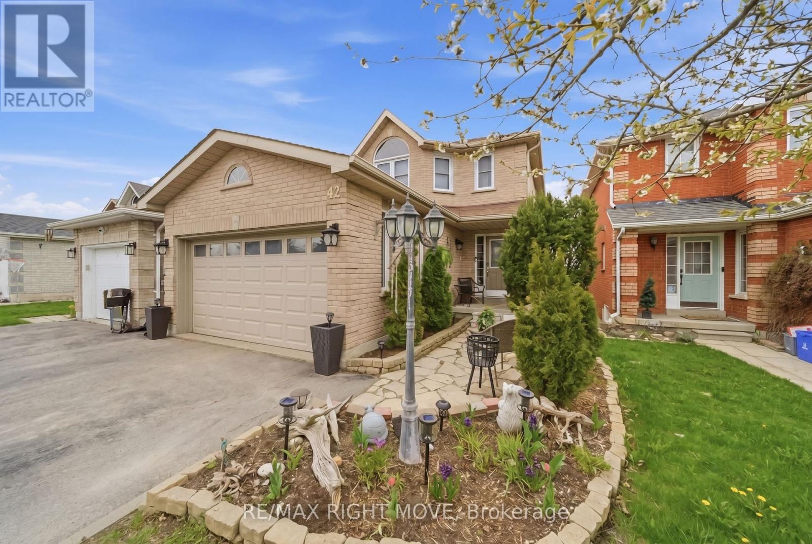 42 SUNDEW DRIVE, Barrie, Ontario