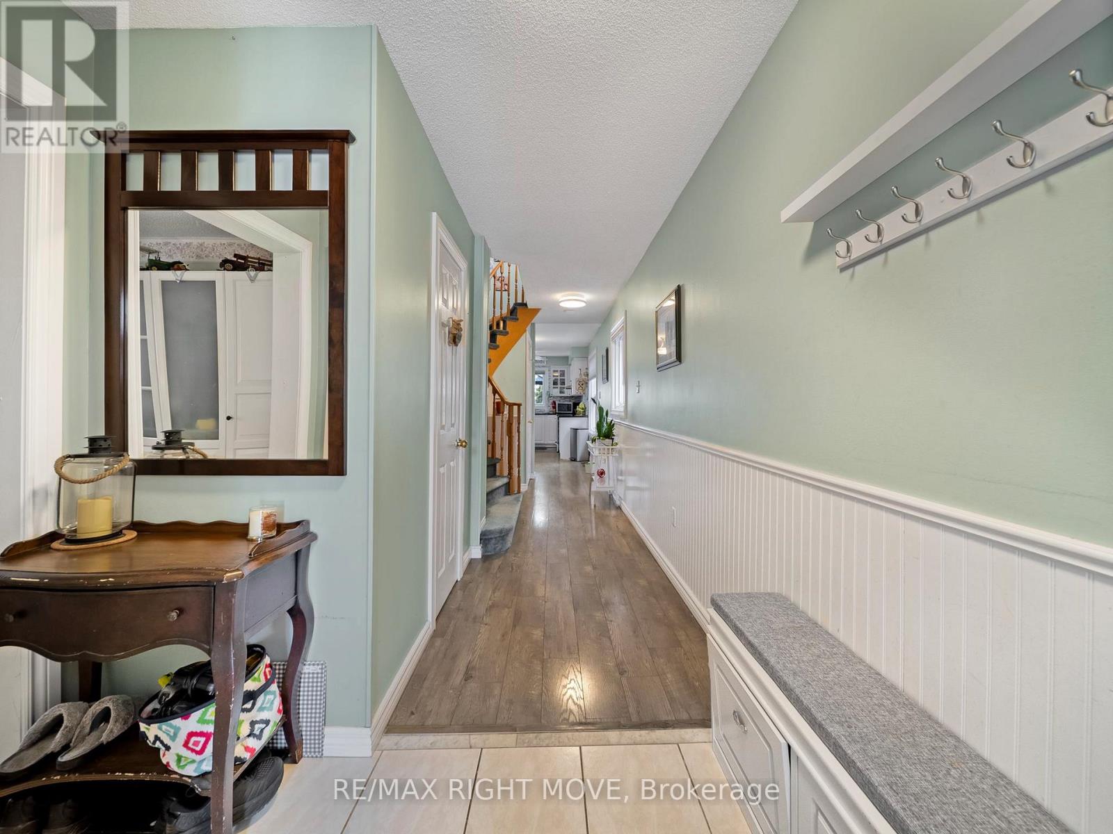 42 Sundew Drive, Barrie, Ontario  L4N 9L8 - Photo 4 - S12849642