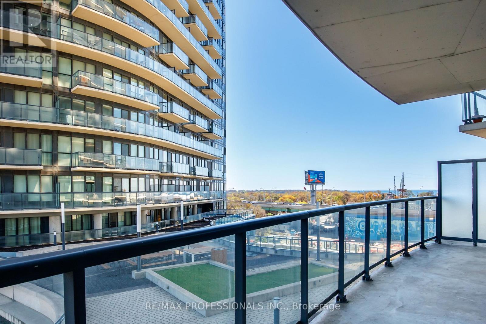 607 - 51 East Liberty Street, Toronto, Ontario  M6K 3P8 - Photo 12 - C13090048