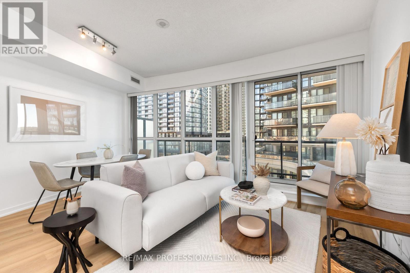 607 - 51 EAST LIBERTY STREET, Toronto, Ontario