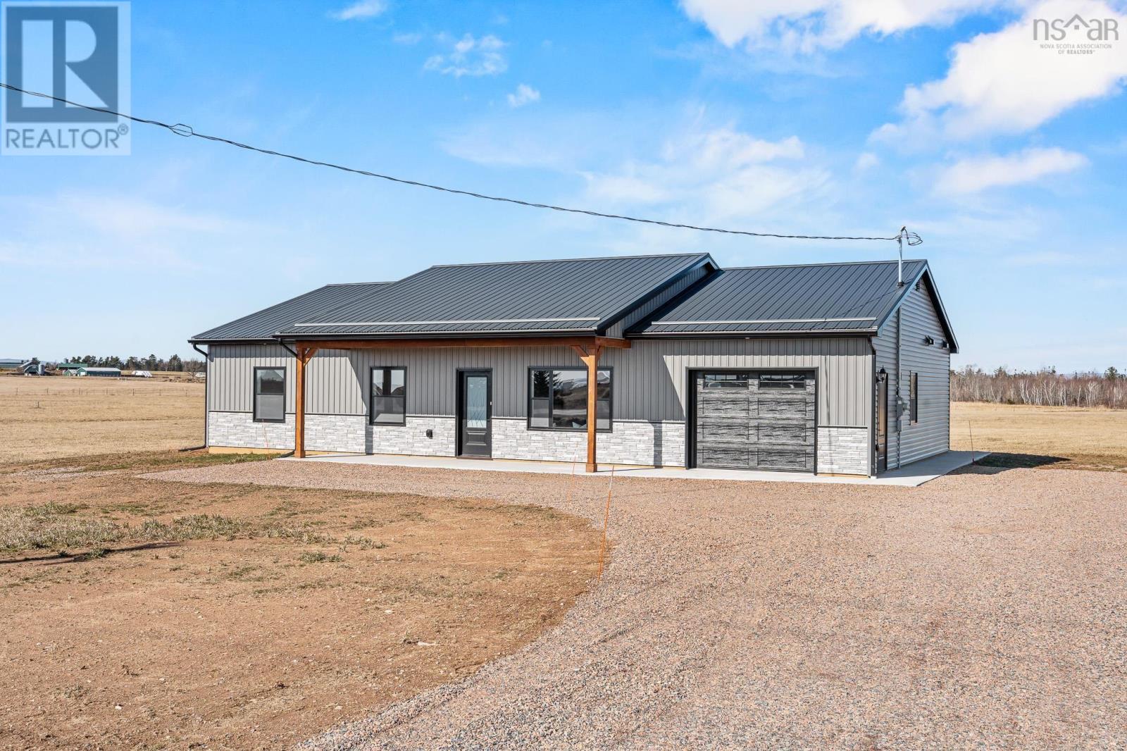 11297 Highway 2, Masstown, Nova Scotia  B0M 1G0 - Photo 1 - 202602922