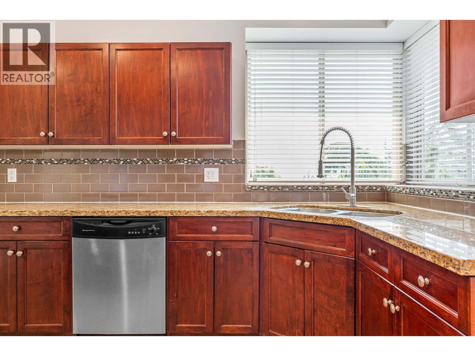 75 Maple Drive, Port Moody, British Columbia  V3H 0A7 - Photo 9 - R3122695