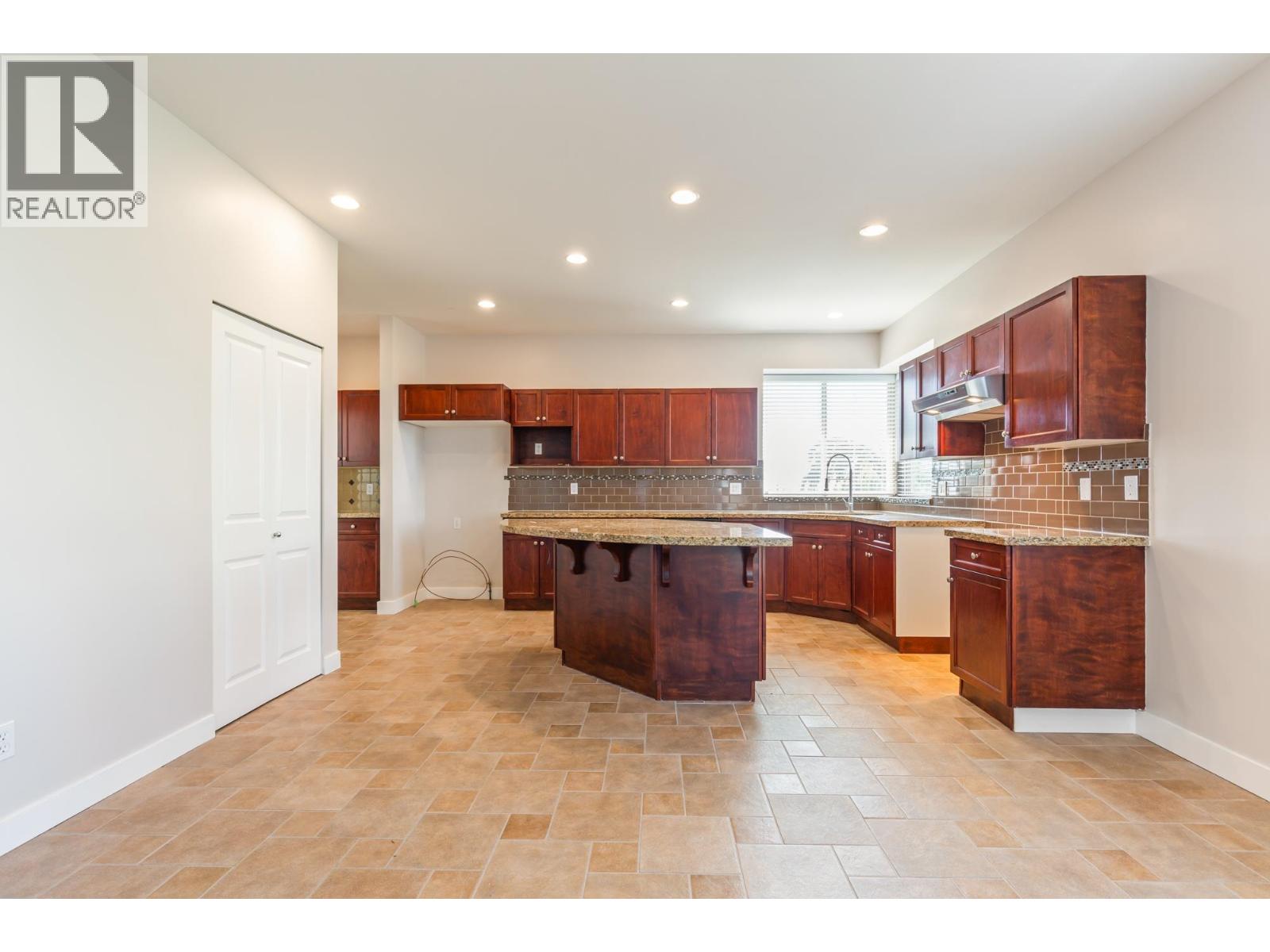 75 Maple Drive, Port Moody, British Columbia  V3H 0A7 - Photo 7 - R3122695