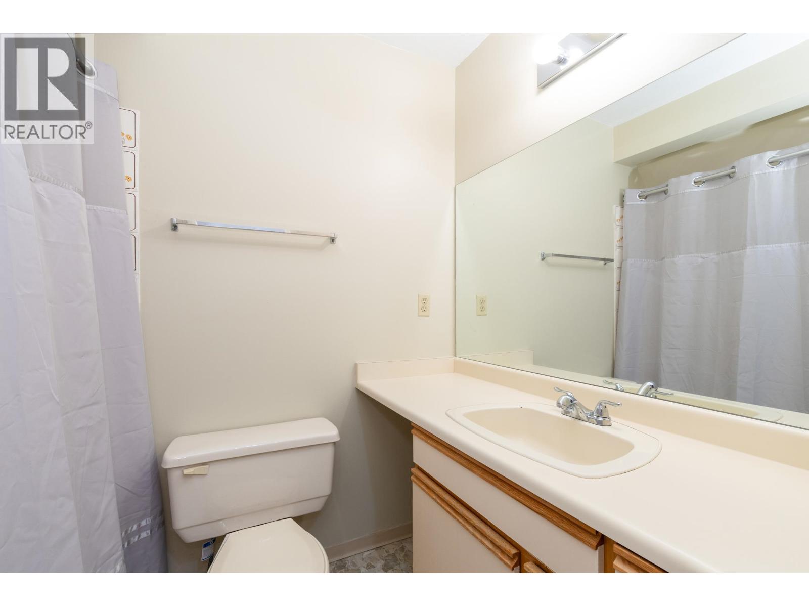 8526 Woodtrail Place, Burnaby, British Columbia  V5A 4A9 - Photo 15 - R3116578