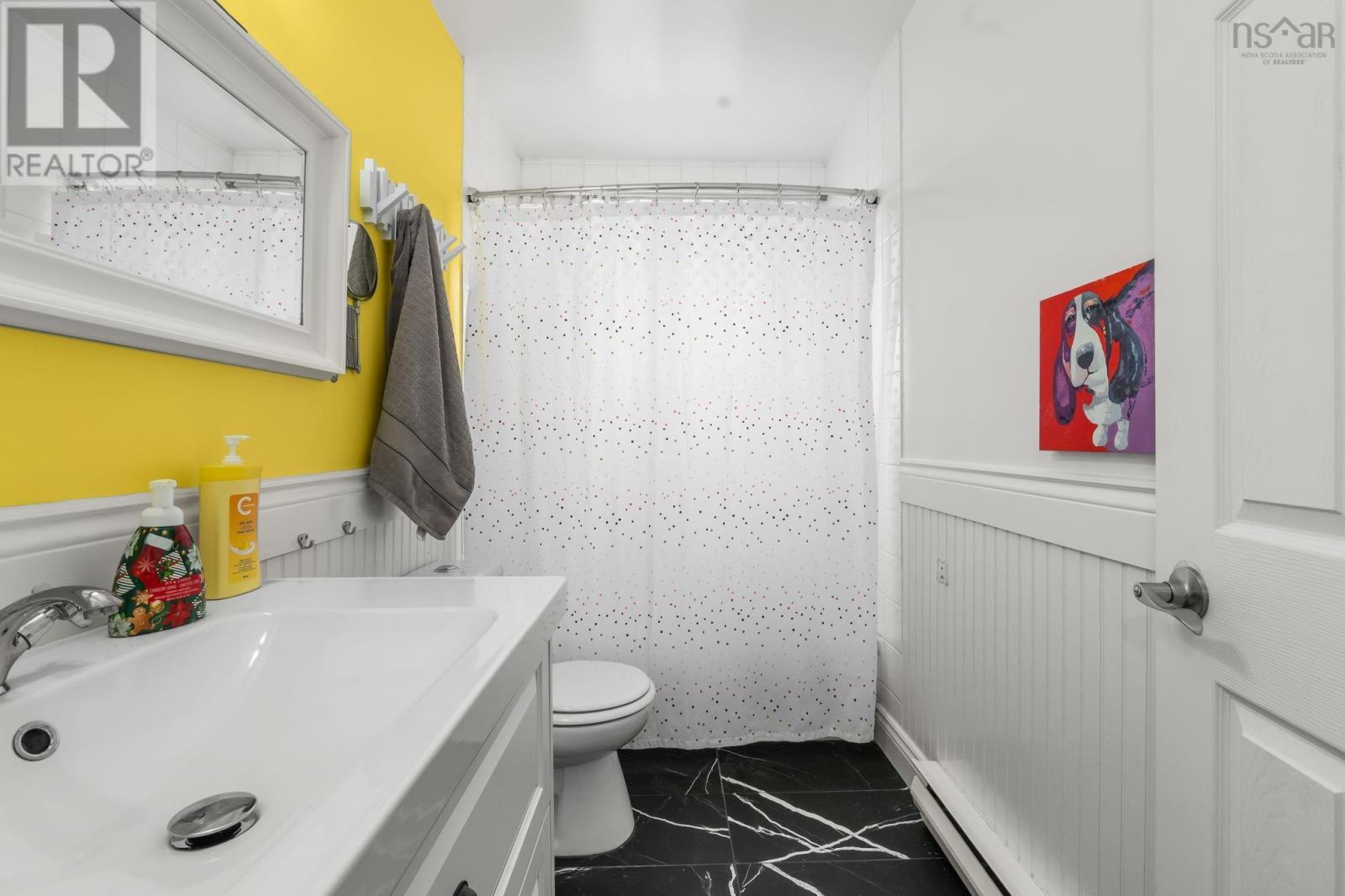 562 St. Margarets Bay Road, Halifax, Nova Scotia  B3N 1K7 - Photo 18 - 202610742