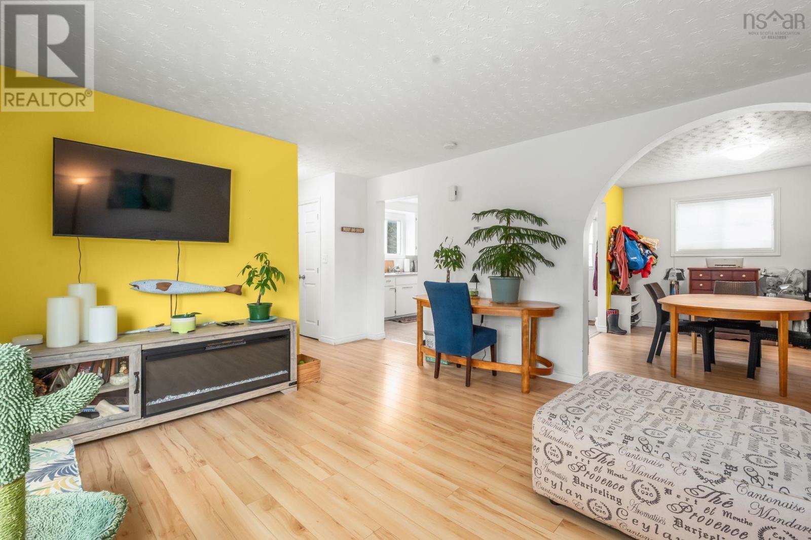 562 St. Margarets Bay Road, Halifax, Nova Scotia  B3N 1K7 - Photo 6 - 202610742