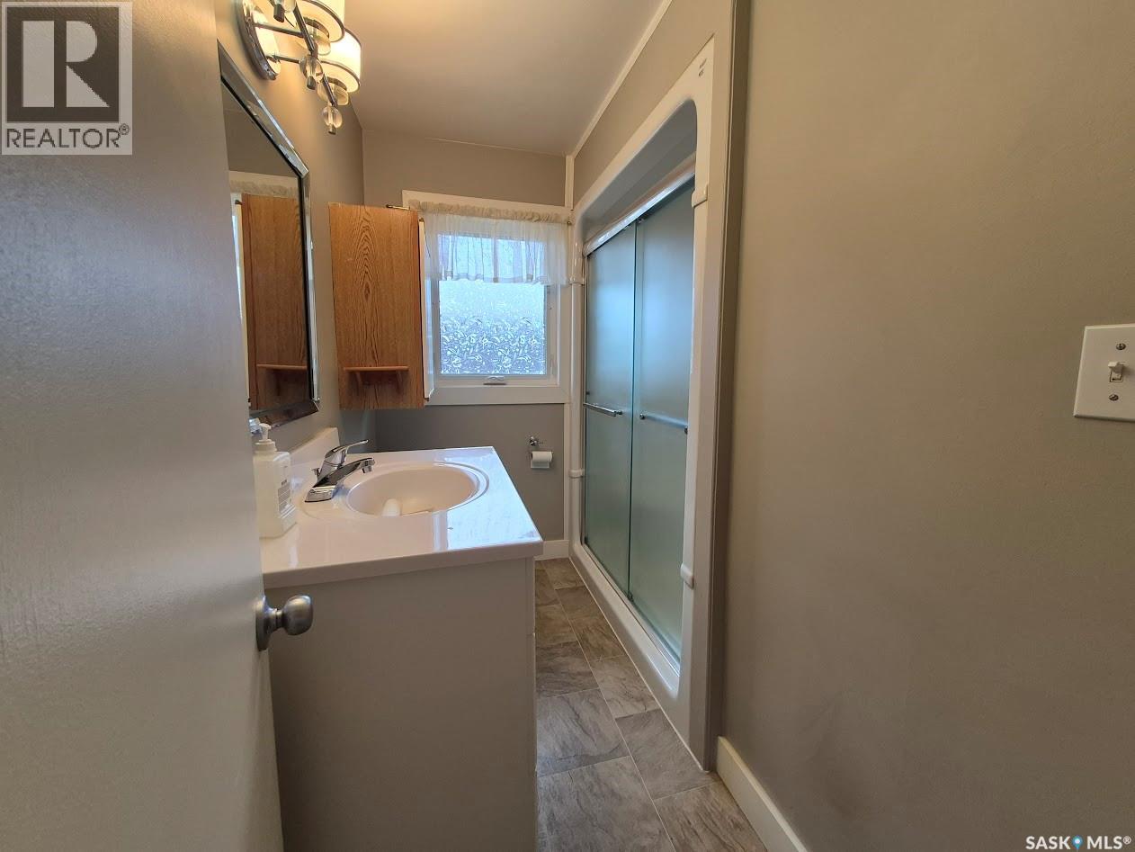 203 4th Avenue S, Yorkton, Saskatchewan  S3N 1B7 - Photo 13 - SK035864