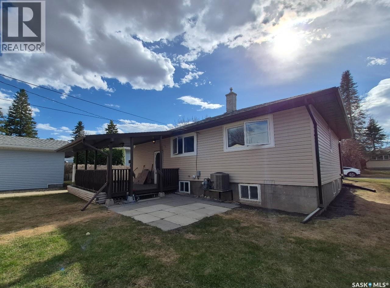 203 4th Avenue S, Yorkton, Saskatchewan  S3N 1B7 - Photo 28 - SK035864