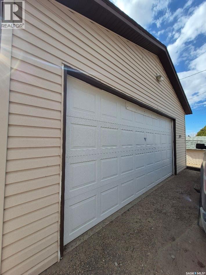203 4th Avenue S, Yorkton, Saskatchewan  S3N 1B7 - Photo 30 - SK035864