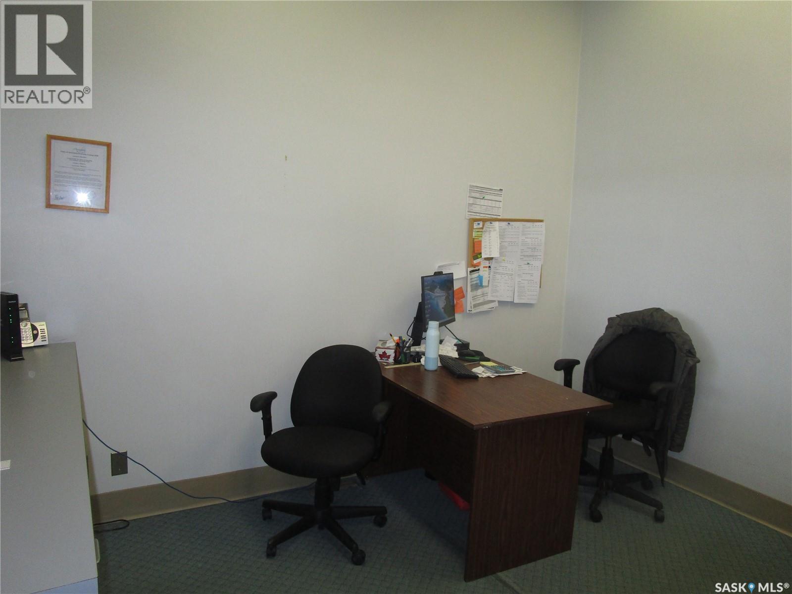 329 Centre Street, Assiniboia, Saskatchewan  S0H 0B0 - Photo 10 - SK035505