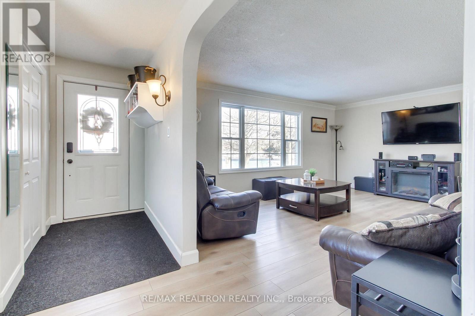 4881 Mount Albert Road, East Gwillimbury, Ontario  L0G 1M0 - Photo 8 - N13123408