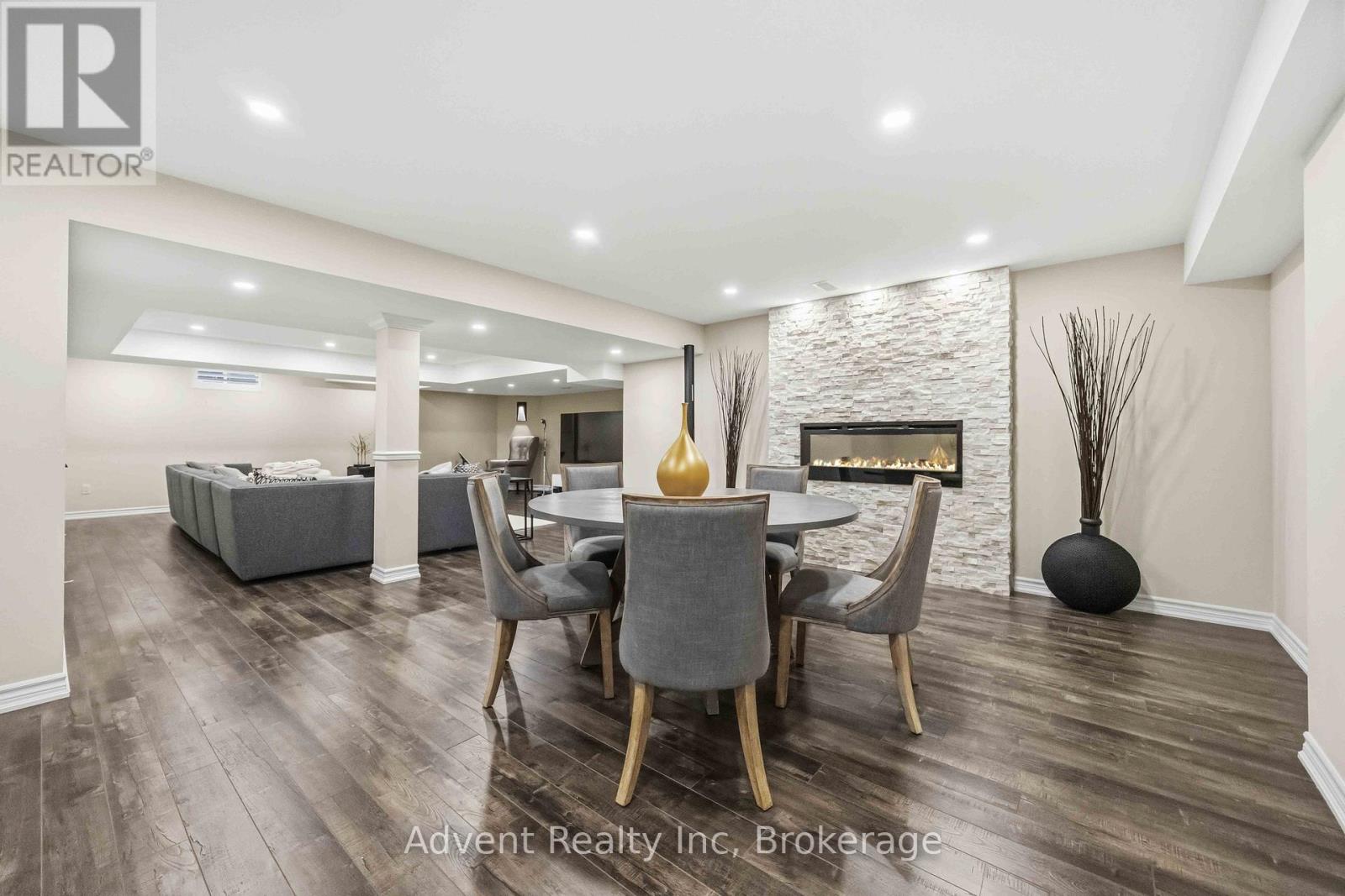 183 Angus Glen Boulevard, Markham, Ontario  L6C 0K1 - Photo 38 - N12950772