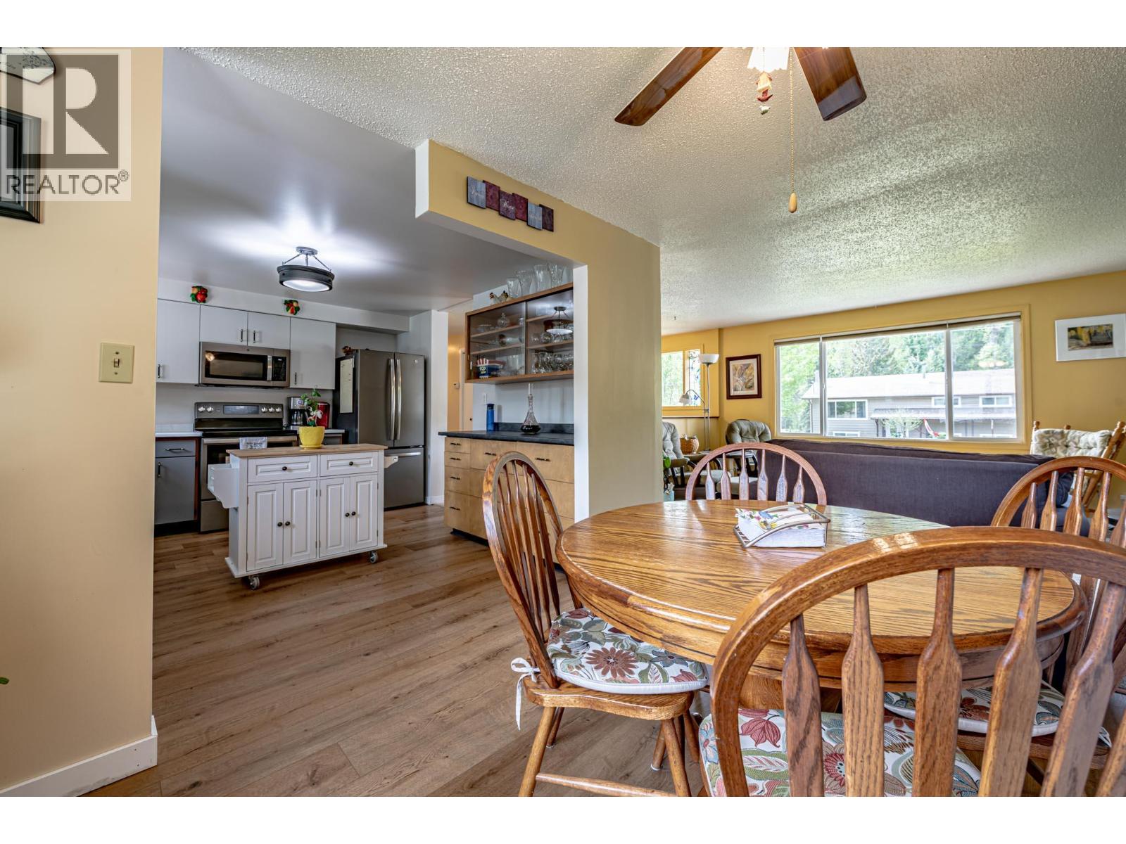 1002 Ninth Street, Salmo, British Columbia  V0G 1Z0 - Photo 10 - 10380612