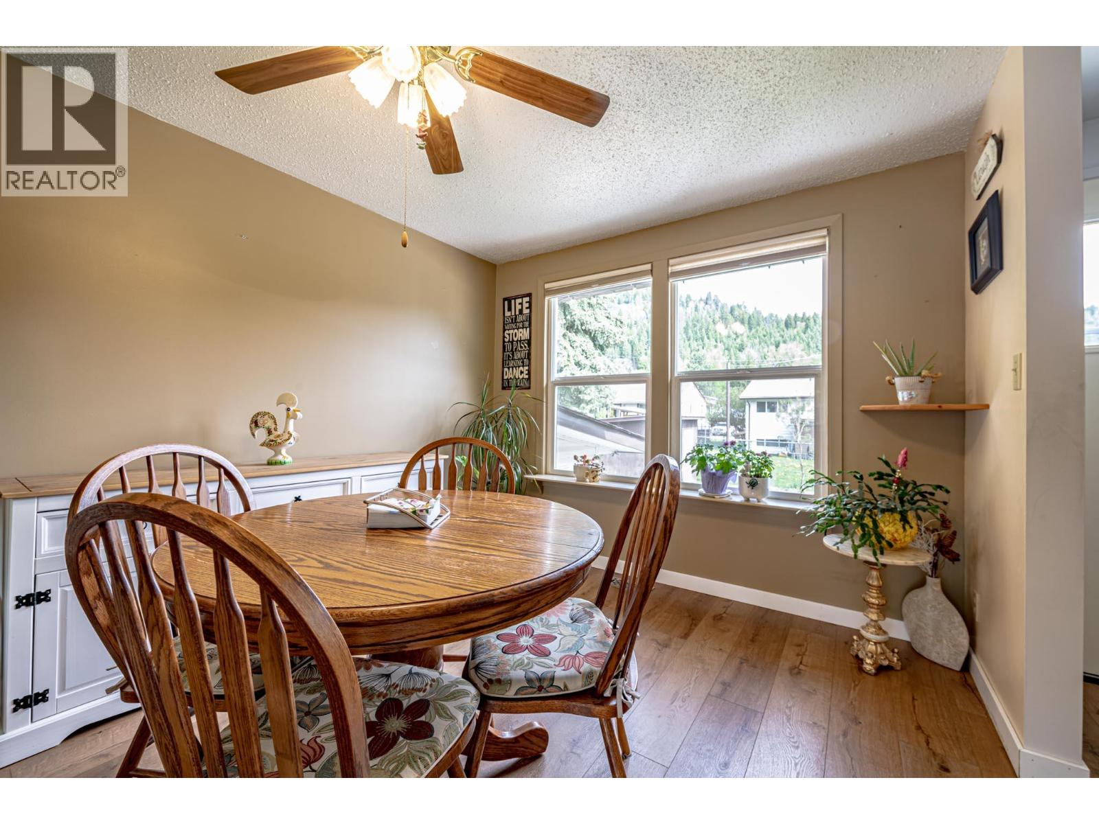 1002 Ninth Street, Salmo, British Columbia  V0G 1Z0 - Photo 9 - 10380612
