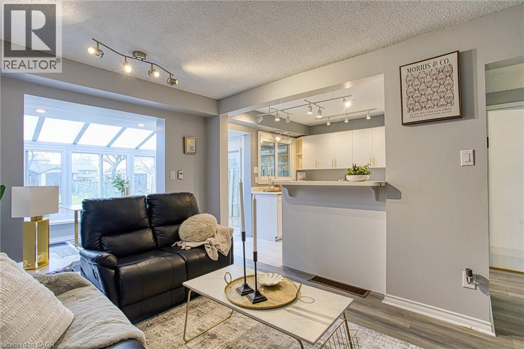 202 Golden Orchard Drive, Hamilton, Ontario  L9C 6J7 - Photo 8 - 40820802