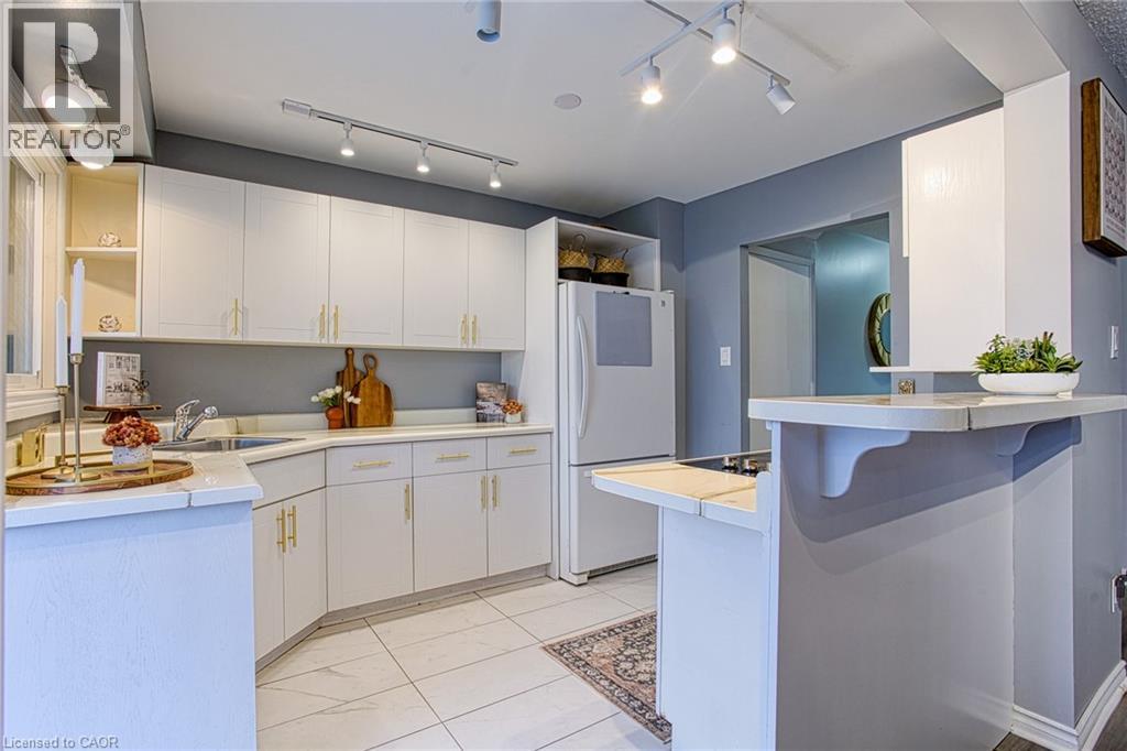 202 Golden Orchard Drive, Hamilton, Ontario  L9C 6J7 - Photo 9 - 40820802