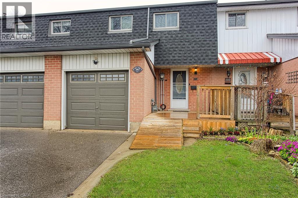 202 Golden Orchard Drive, Hamilton, Ontario  L9C 6J7 - Photo 2 - 40820802