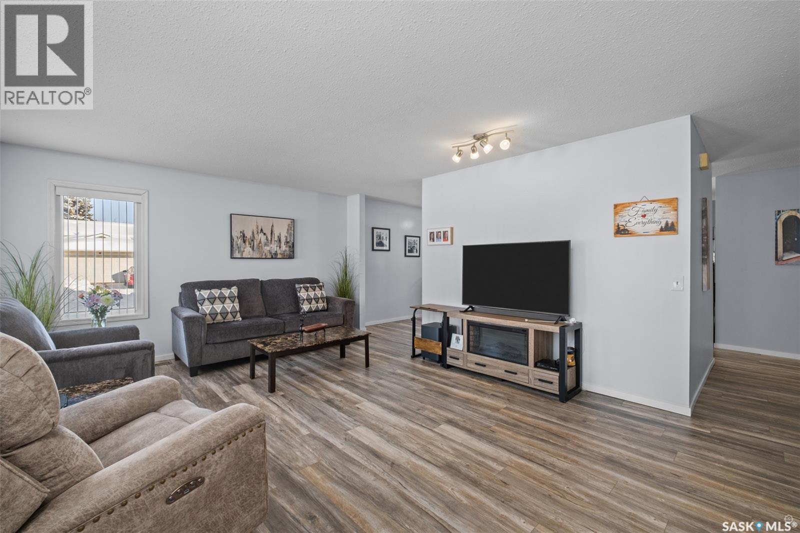 1503 Bliss Crescent, Prince Albert, Saskatchewan  S6V 7W7 - Photo 7 - SK033660