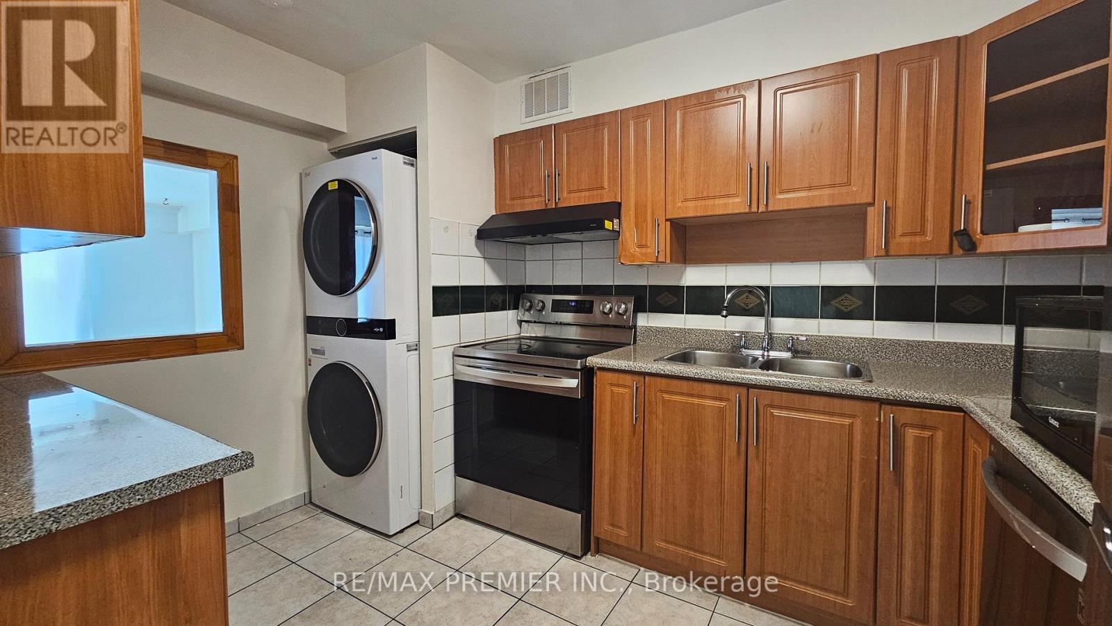 705 - 5 San Romano Way, Toronto, Ontario  M3N 2Y4 - Photo 4 - W13123422
