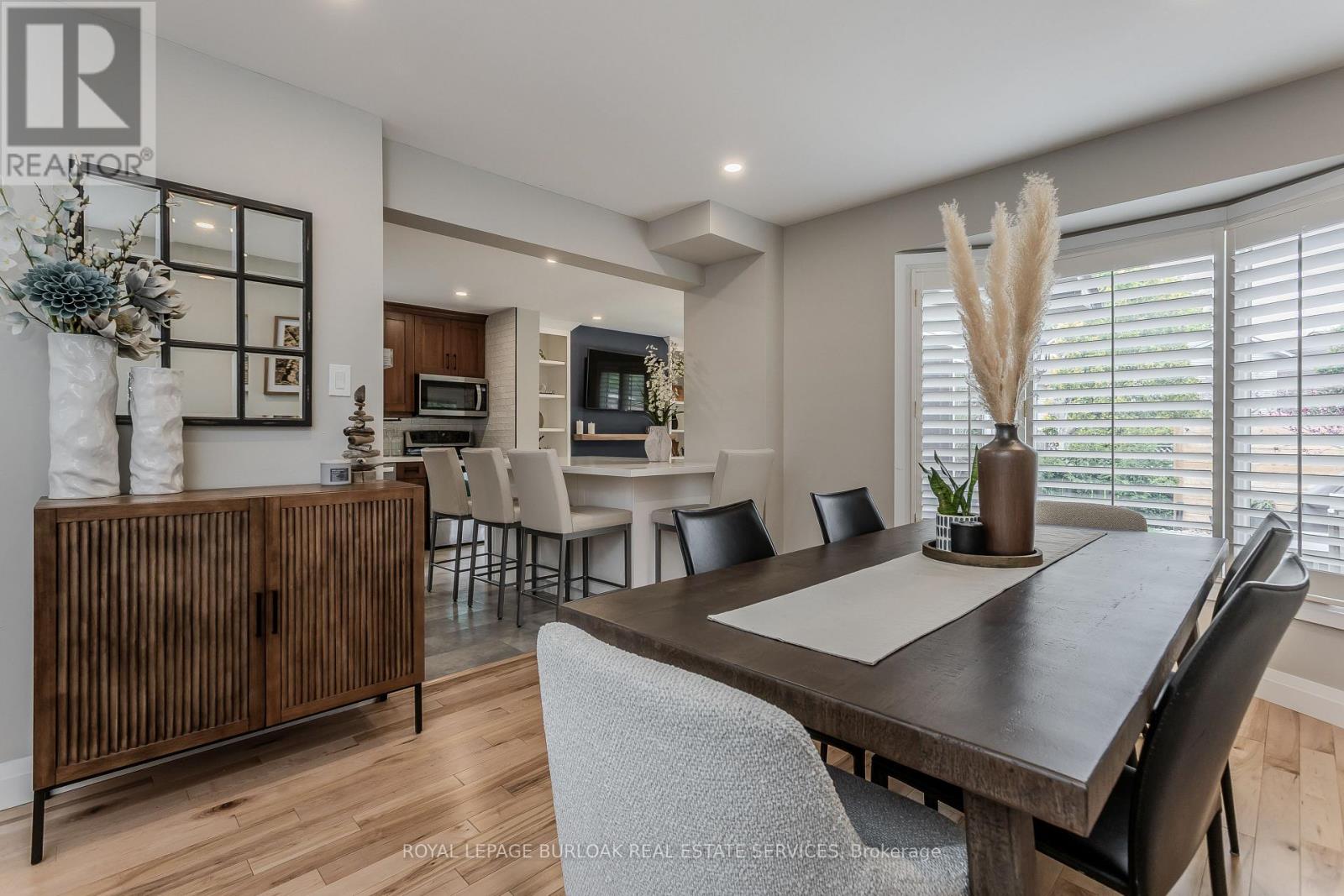 754 Hawkins Crescent, Burlington, Ontario  L7S 2E2 - Photo 8 - W13123444