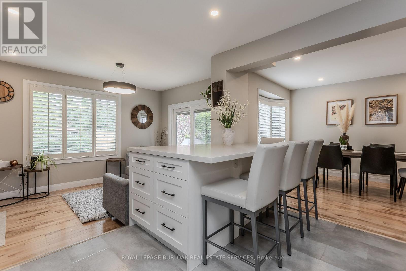 754 Hawkins Crescent, Burlington, Ontario  L7S 2E2 - Photo 9 - W13123444