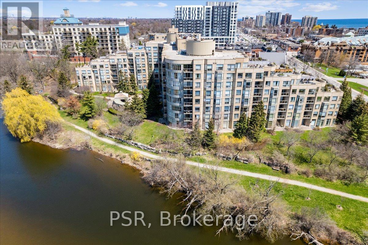 317 - 2511 Lakeshore Road W, Oakville, Ontario  L6L 6L9 - Photo 2 - W13123472