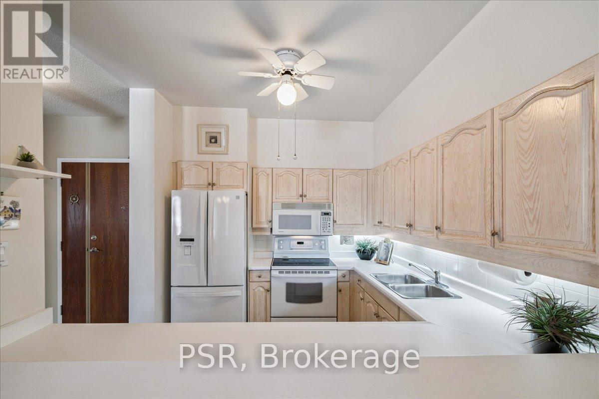 317 - 2511 Lakeshore Road W, Oakville, Ontario  L6L 6L9 - Photo 25 - W13123472