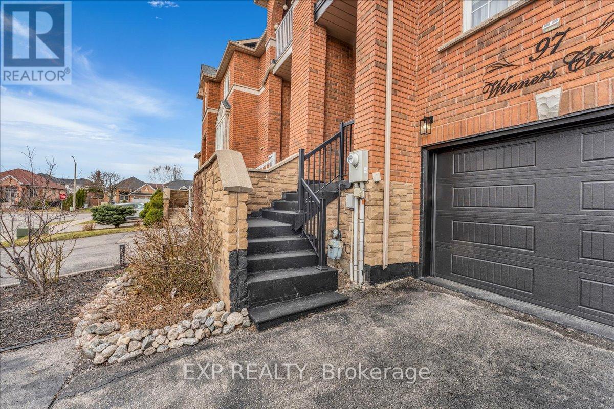 97 Winners Circle, Brampton, Ontario  L7A 1M2 - Photo 3 - W13123478