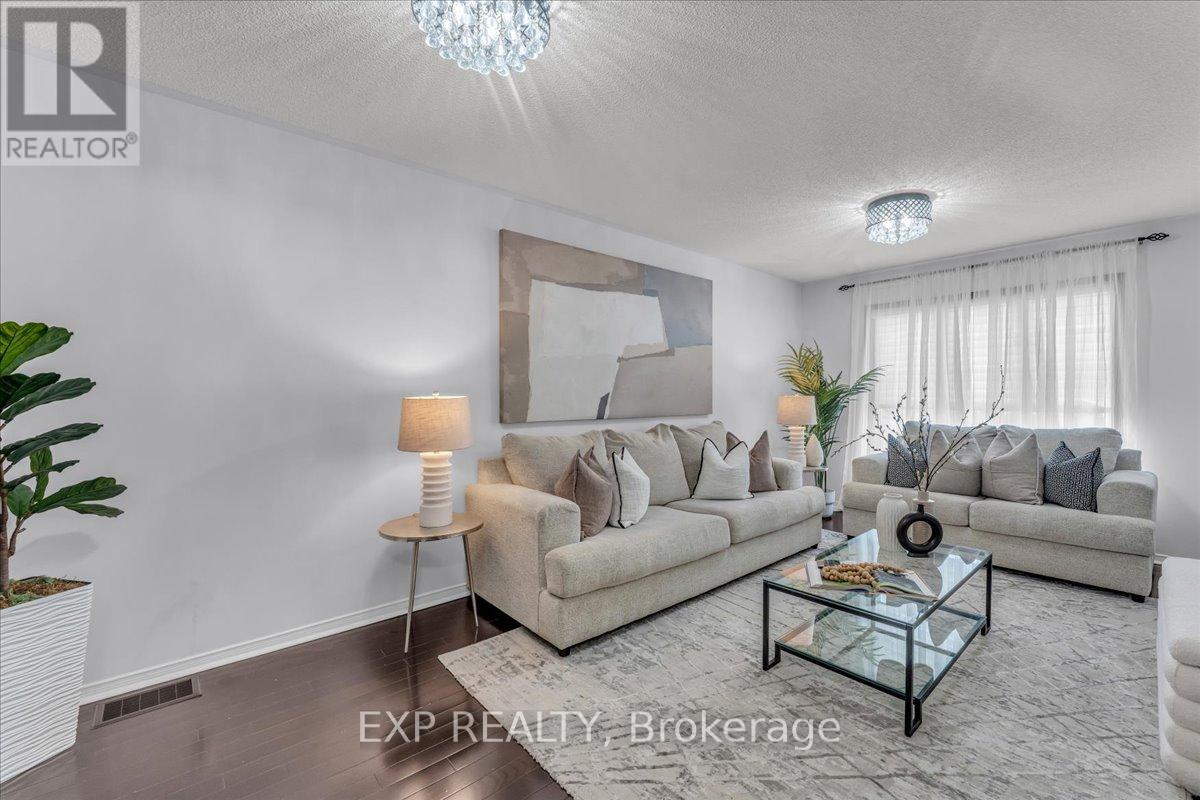 97 Winners Circle, Brampton, Ontario  L7A 1M2 - Photo 4 - W13123478